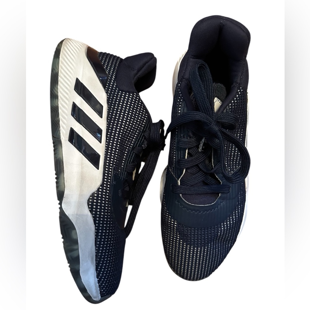 Adidas Pro Bounce 2019 low basketball shoe men size 9